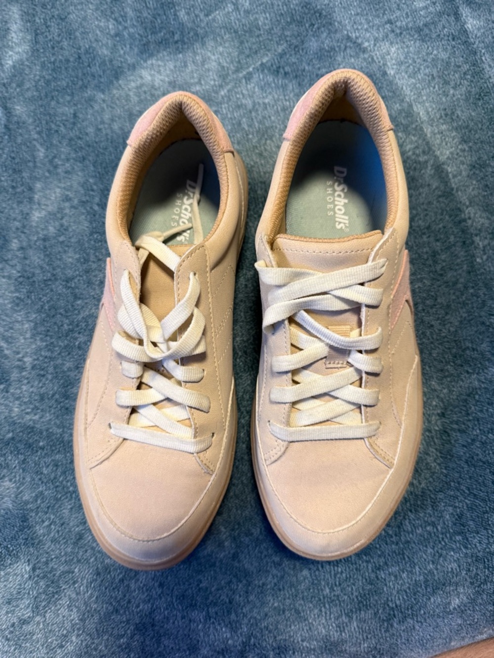 Dr. Scholl's Women's Light Pink Lace-Up Casual Sneakers
